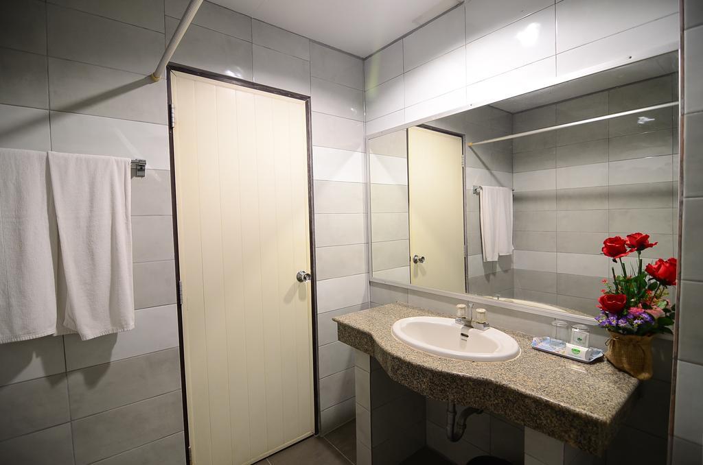 Ranong Garden Hotel Bilik gambar